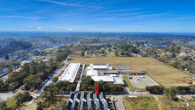 Building Photo - 6018 Knox St