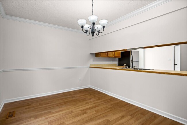 Building Photo - West Knoxville 37922 - Freshly painted and move-in ready, 3-bedroom, 2.5-bath home - Contact Matt...