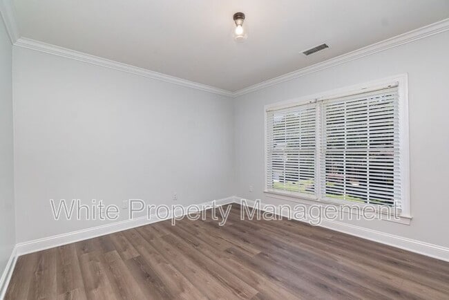 Building Photo - 4321 Esherwood Ln
