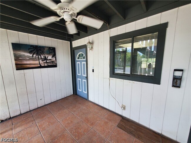 Building Photo - 1055 Palm Ave