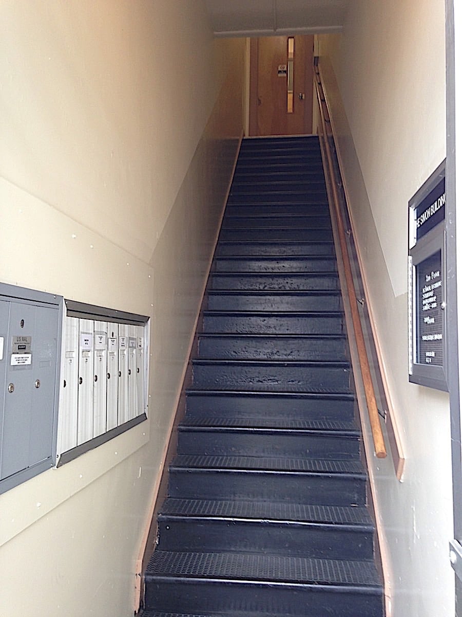 Building Photo - 130 E Main St