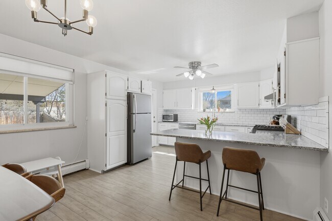 Building Photo - 7105 W 34th Pl