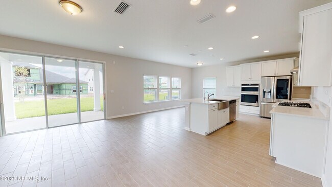 Building Photo - 45 Newton Ln