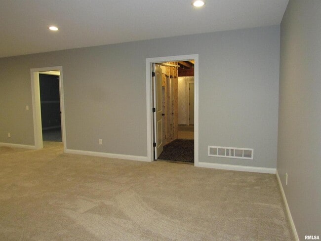 Building Photo - 1659 Celtic Ct