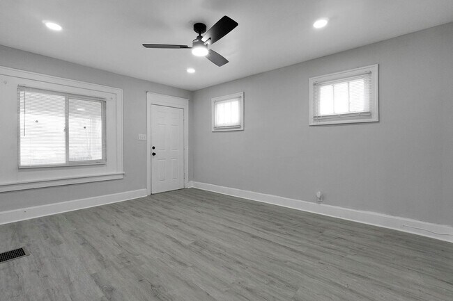 Building Photo - 1867-1869 Cleveland Ave