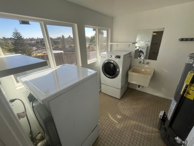 Building Photo - Grapevine Rd 705