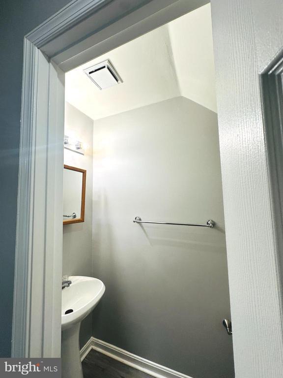 Building Photo - 3231 Halcyon Ct