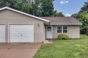 Building Photo - 2103 Mittelstadt Ln
