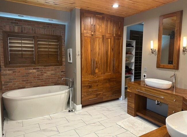 Building Photo - 1172 Wild Tree Cir
