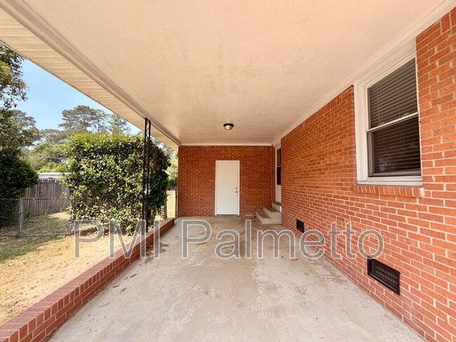 Building Photo - 1727 Sandra Dr