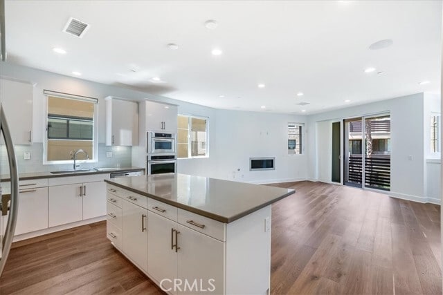 Building Photo - 5823 E Seaglass Cir