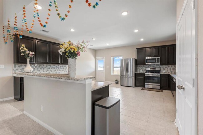 Building Photo - 113 Copper Lily Dr