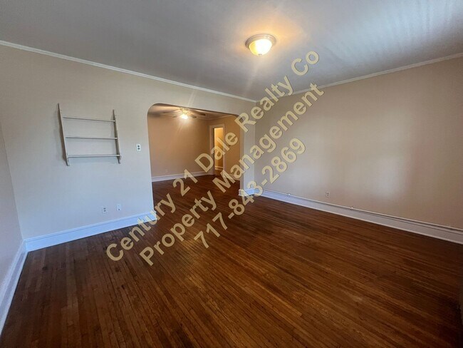 Building Photo - 423-425 N Franklin Street
