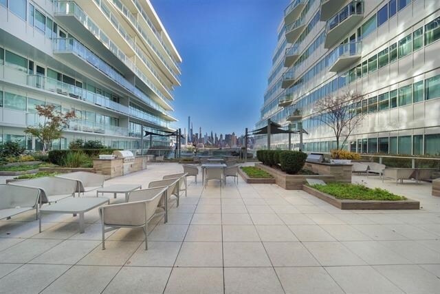 Building Photo - 800 Ave at Port Imperial Blvd