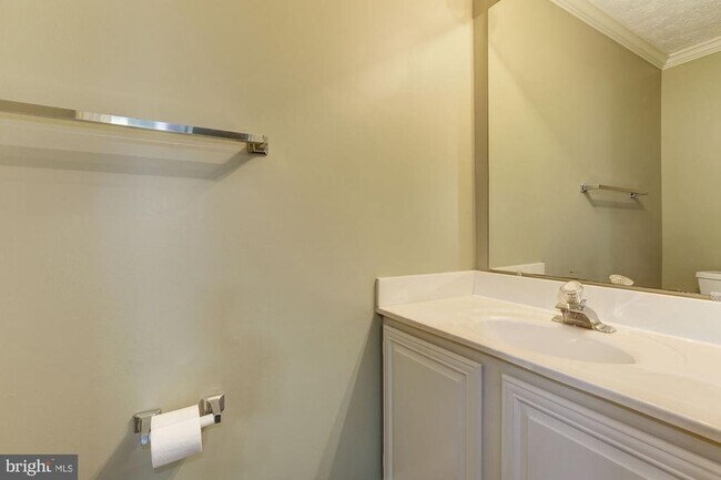 Building Photo - 7118 Eden Brook Dr