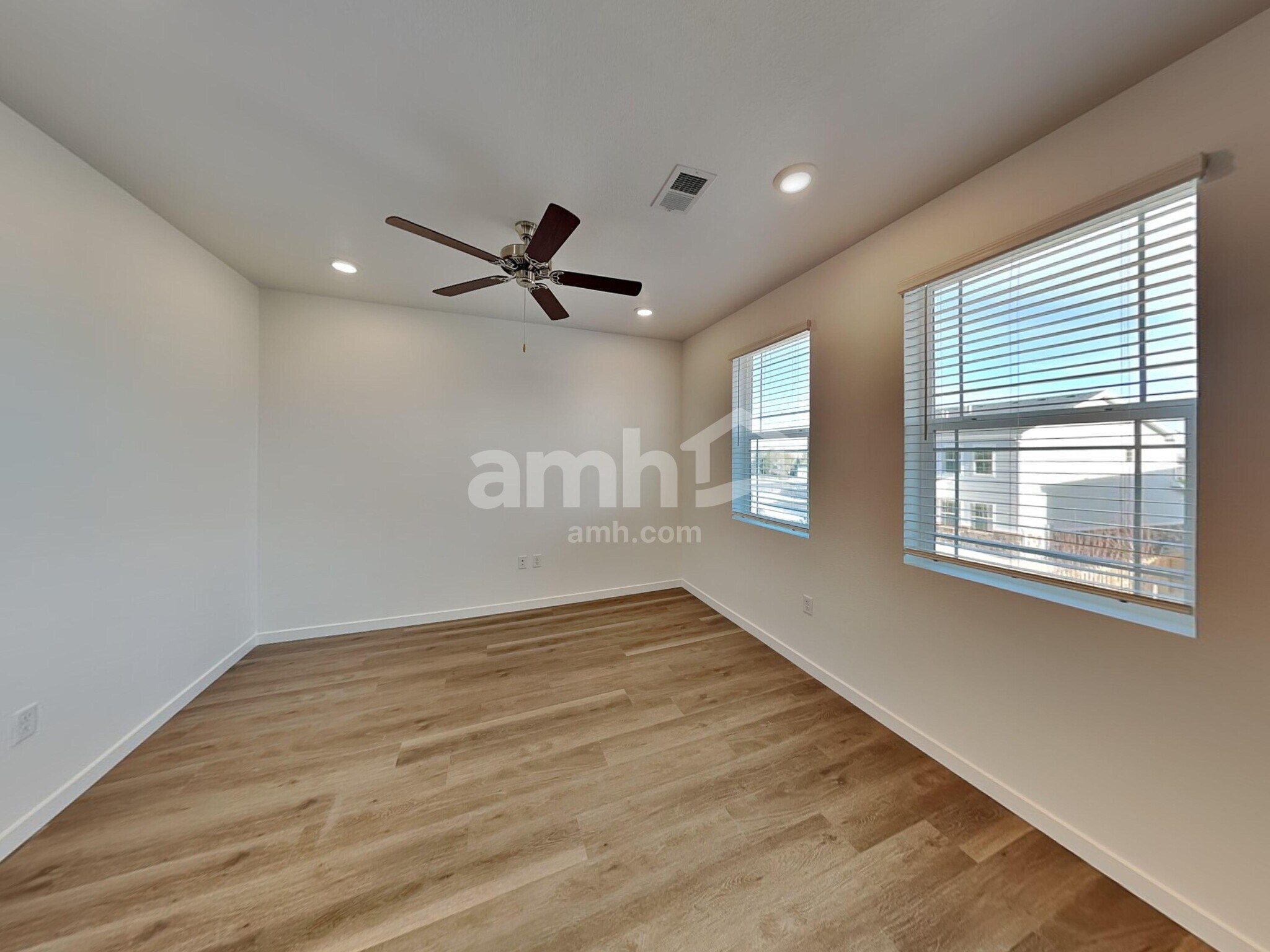 Building Photo - 26136 E Calhoun Pl