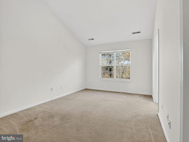 Building Photo - 3844 Koval Ln