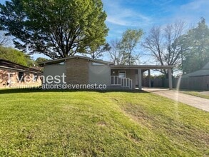 Building Photo - 1449 Ticonderoga Dr