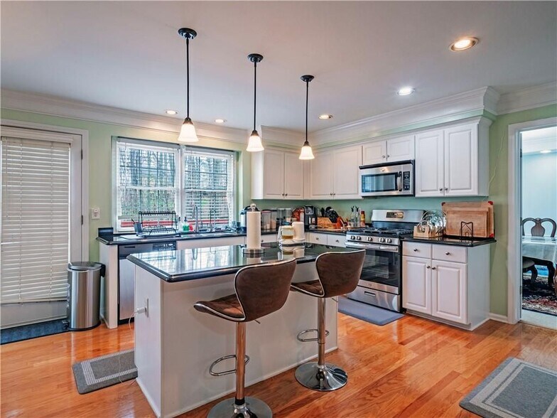 Building Photo - 10910 Chatburn Way