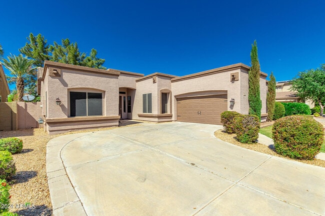 Building Photo - 756 W Citrus Way