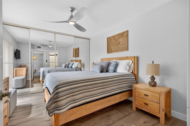 Building Photo - 2701 27th Ct