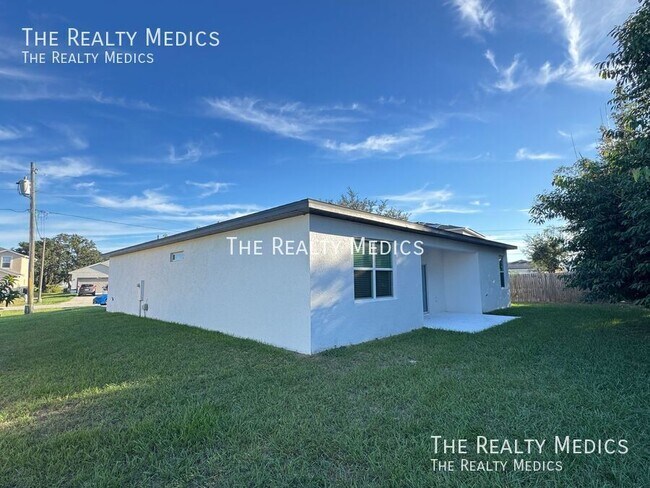 Building Photo - 304 Big Sioux Ln