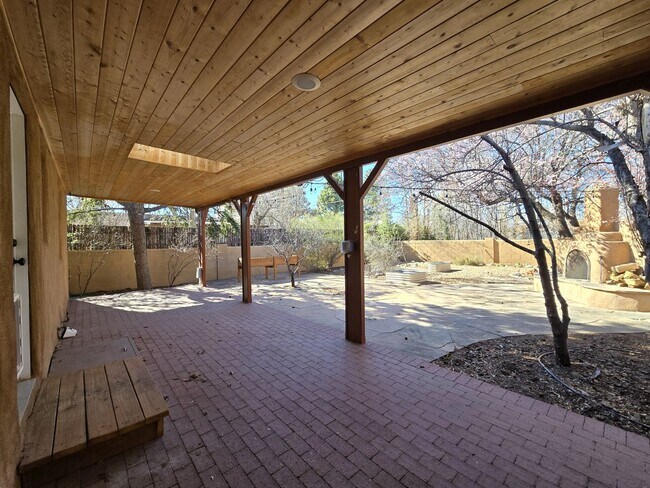 Building Photo - 1823 Tewa Rd