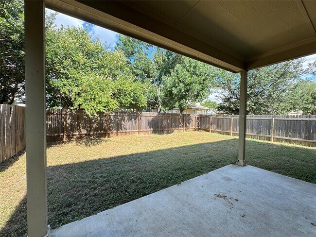 Building Photo - 8629 White Ibis Dr
