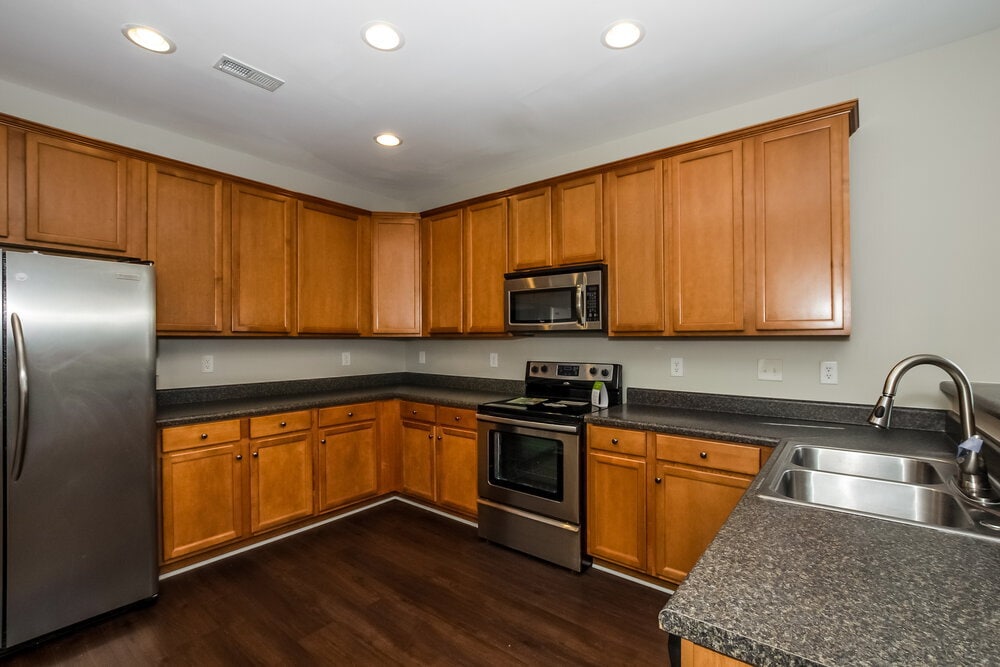 Building Photo - 1733 Larne Cir
