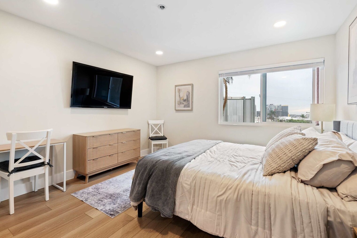 Building Photo - 2414 Front St