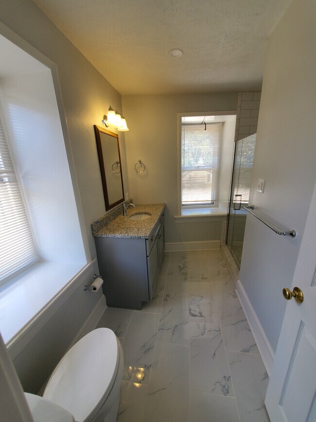 Bathroom 2 - 400 S Main St