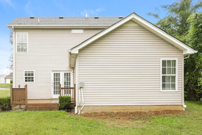 Building Photo - 636 Zellwood Dr