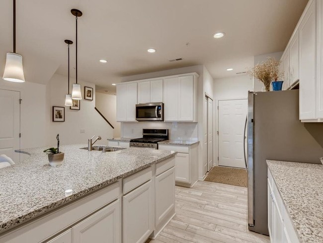 Building Photo - 718 Maggie Way