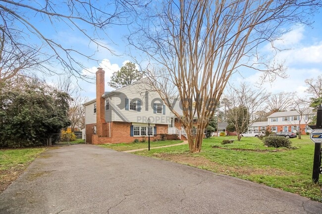 Building Photo - 7808 E Yardley Rd