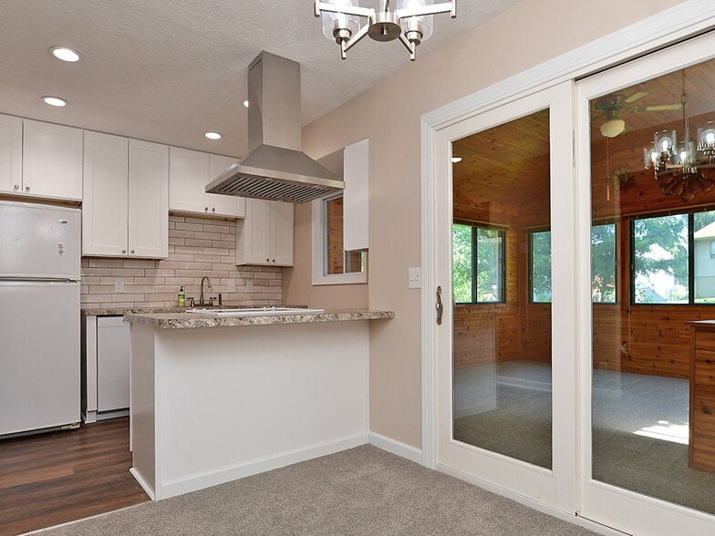 Building Photo - 14028 Madison Cir