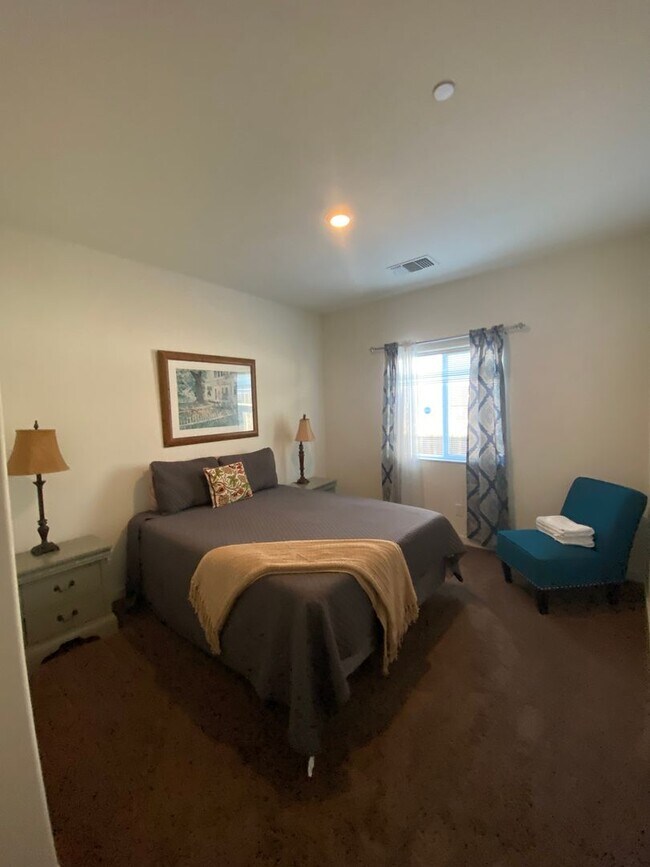 Building Photo - Welcome to the Best Deal in Town. Fully furnished 4 BD 2 BA house on a corner lot