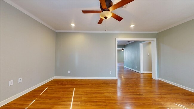 Building Photo - 317 Moody St