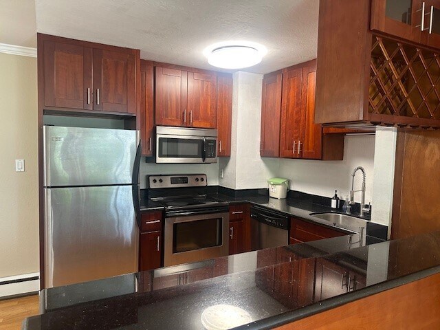 Building Photo - 6 Seville Way