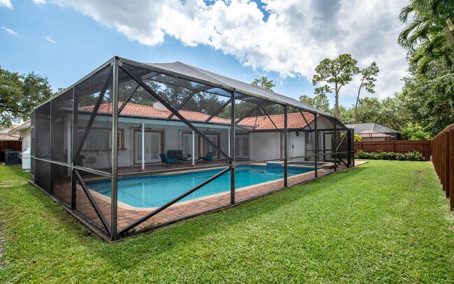 Building Photo - 20777 Soneto Dr