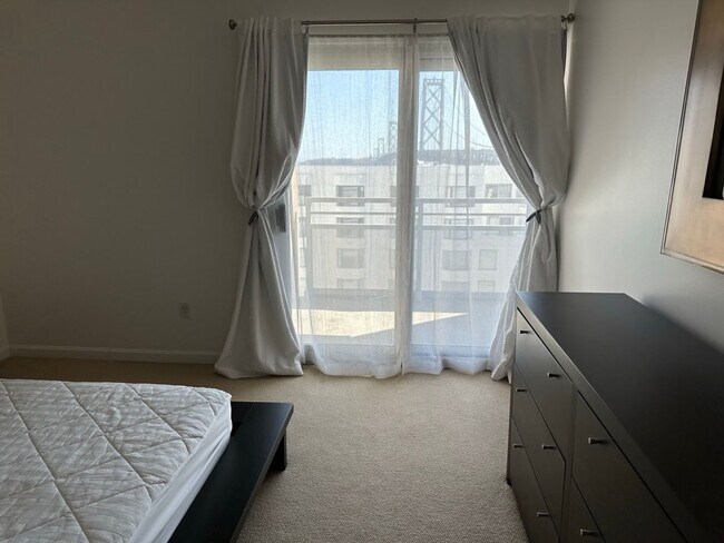 Building Photo - Epic REA: Fabulous 2 BR/2 BA South Beach C...