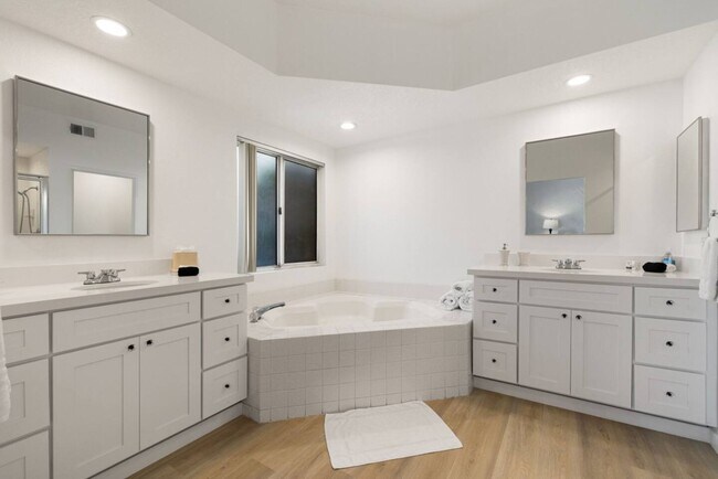 Building Photo - 187 Desert Falls Cir