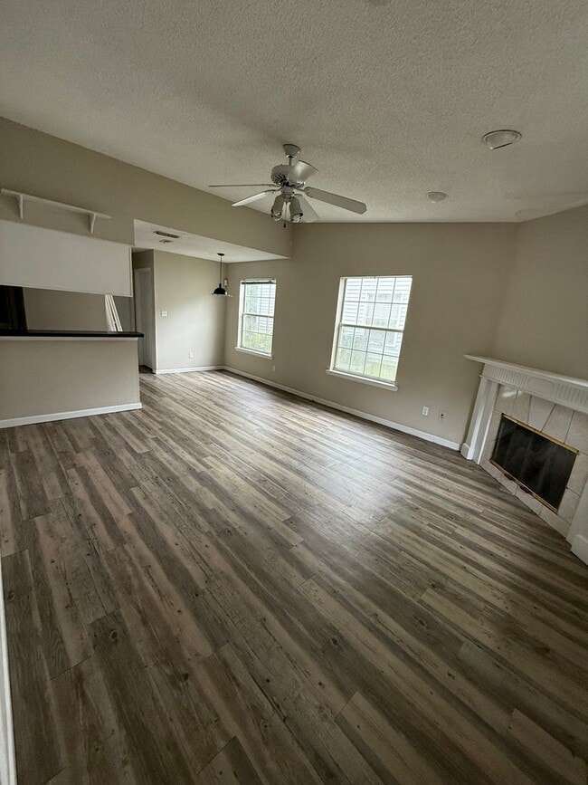 Primary Photo - 3 Bed Townhouse on Nuggett Lane, available...