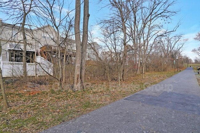 Building Photo - 779 Monet Dr