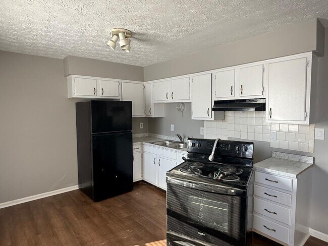 Building Photo - 3678 Niagara Dr