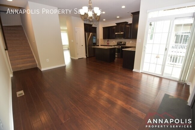 Building Photo - 717 Millhouse Dr