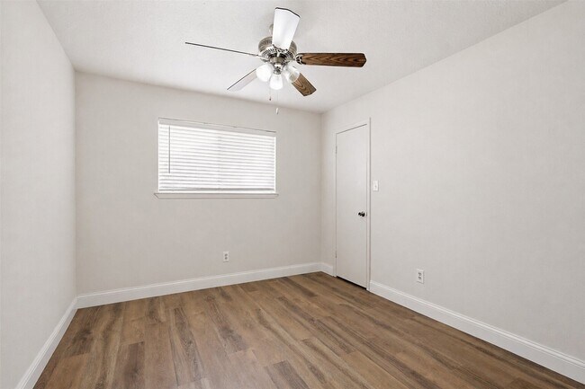 Building Photo - 16315 Dew Drop Ln