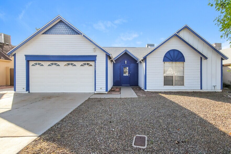 Primary Photo - 6307 W Kings Ave