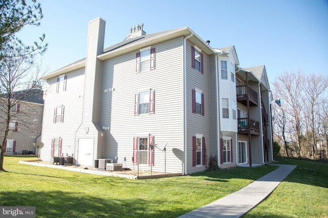 Primary Photo - 104-103 Timberlake Terrace