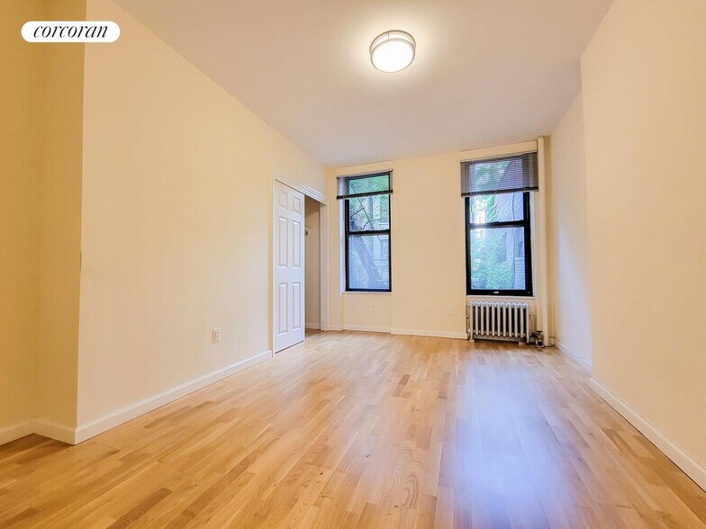 Building Photo - 239 E 51st St