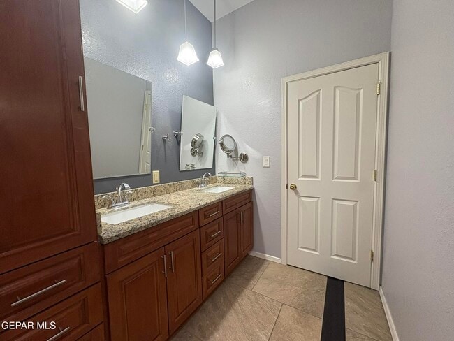 Building Photo - 3129 Tierra Agave Dr